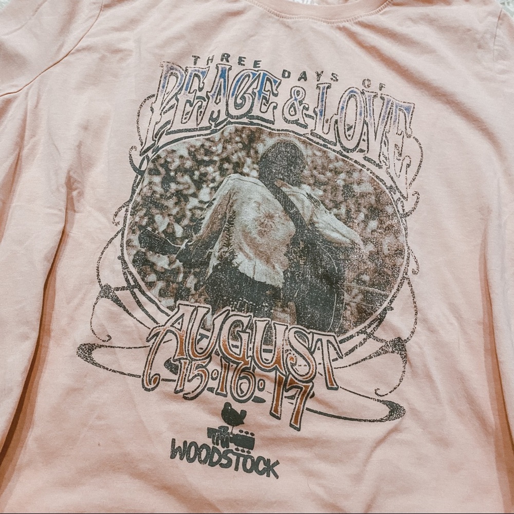❌SOLD❌WOODSTOCK peace & love graphic t shirt pink rose xl - Picture 2 of 4